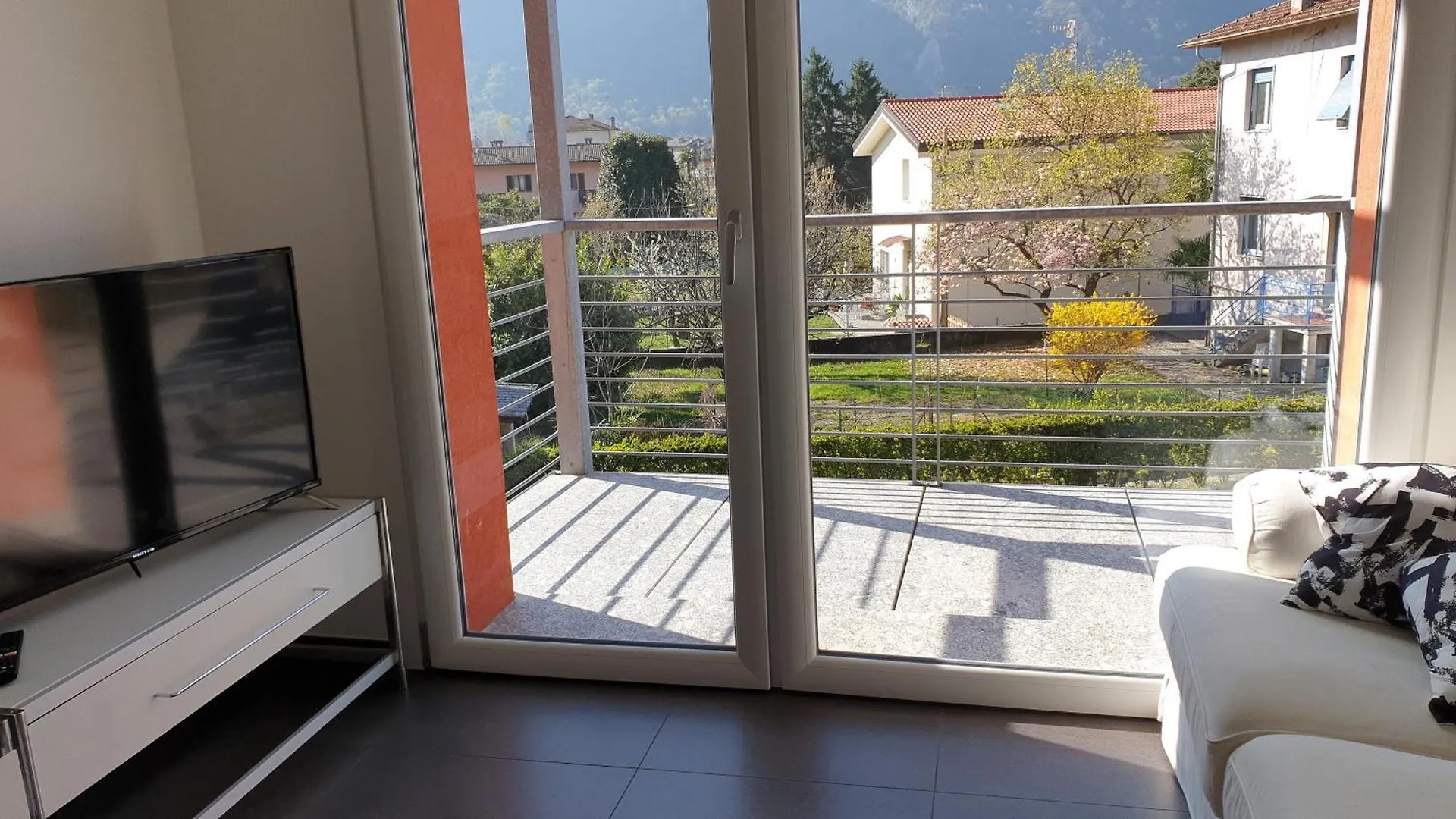 Modern Apartament Porlezza