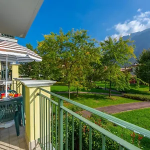Budget Village - Porto Letizia Porlezza